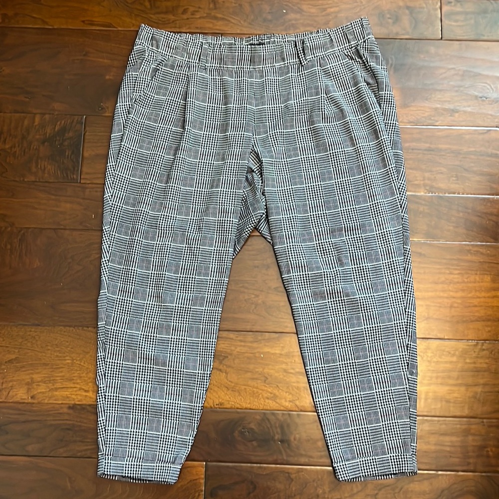 Torrid Houndstooth Pant